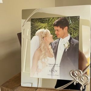 8 X 10 LENOX True Love Frame